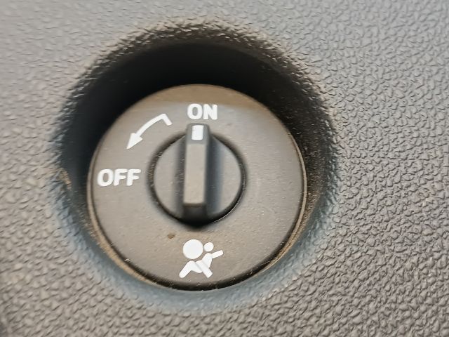 bontott RENAULT MEGANE III Jobb Műszerfal Oldalkárpit