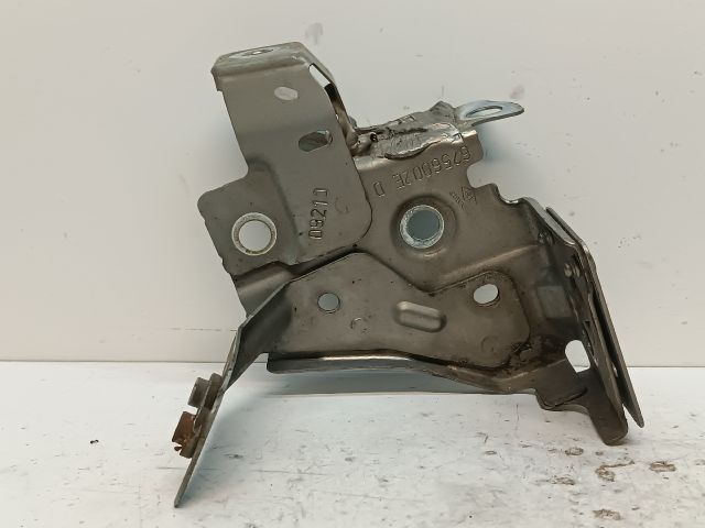 bontott RENAULT MEGANE III Jobb Sárvédő Oldaltartó