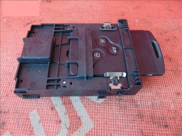 bontott RENAULT MEGANE III Kártyaolvasó