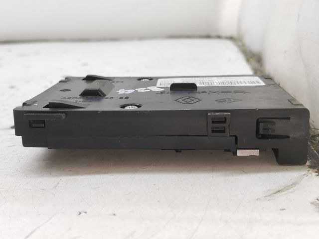 bontott RENAULT MEGANE III Kártyaolvasó