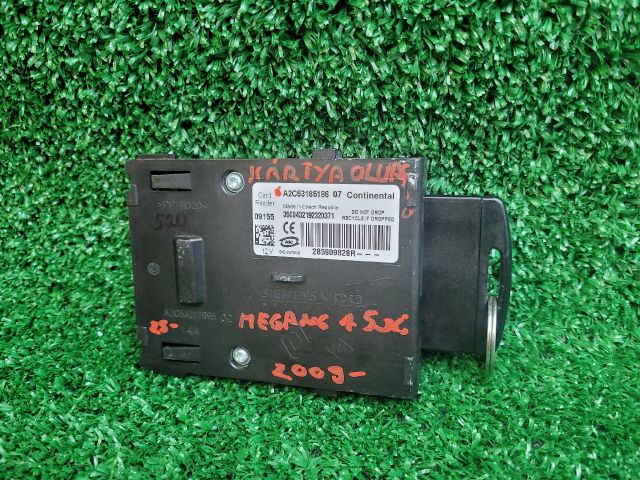 bontott RENAULT MEGANE III Kártyaolvasó