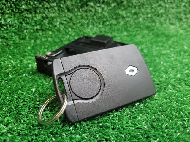 bontott RENAULT MEGANE III Kártyaolvasó