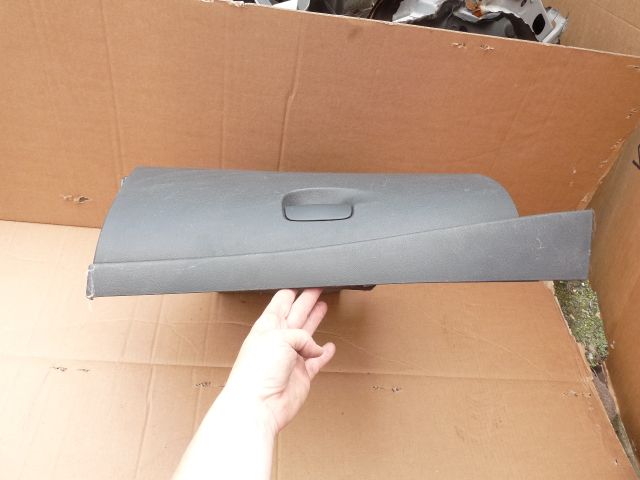 bontott RENAULT MEGANE III Kesztyűtartó