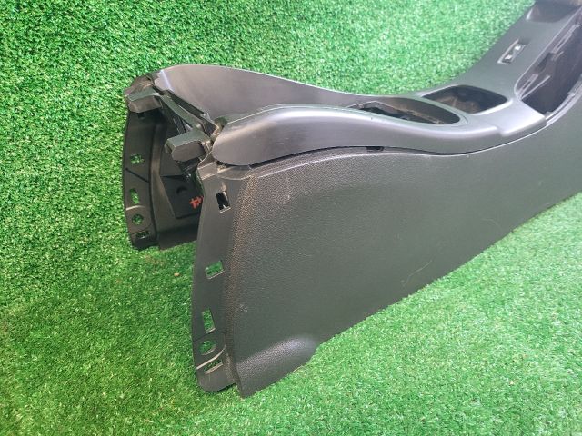 bontott RENAULT MEGANE III Könyöklő