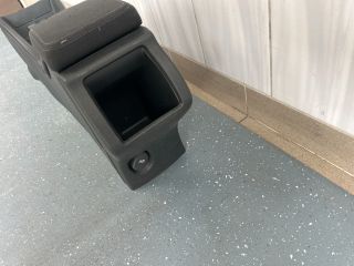 bontott RENAULT MEGANE III Könyöklő