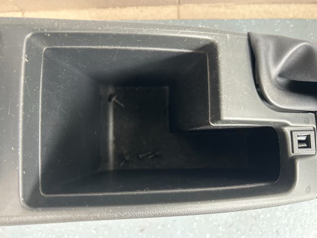 bontott RENAULT MEGANE III Könyöklő