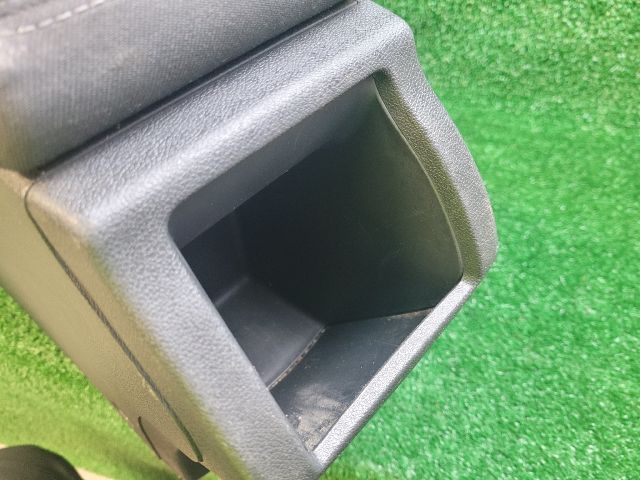 bontott RENAULT MEGANE III Könyöklő