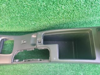 bontott RENAULT MEGANE III Könyöklő