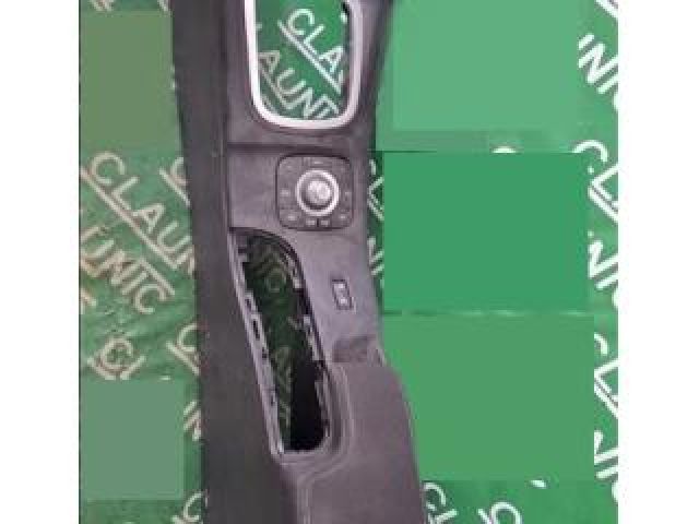 bontott RENAULT MEGANE III Könyöklő