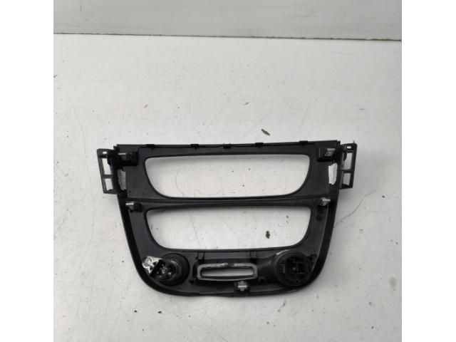 bontott RENAULT MEGANE III Középső Kardánbox Burkolat