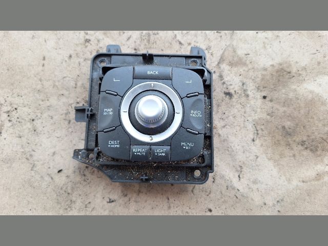 bontott RENAULT MEGANE III Média Kapcsoló