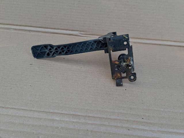 bontott RENAULT MEGANE III Motorháztető Nyitó Kar / Gomb