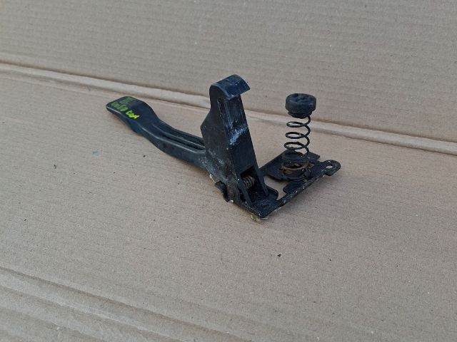 bontott RENAULT MEGANE III Motorháztető Nyitó Kar / Gomb