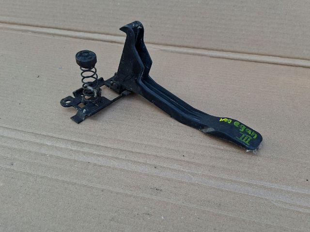 bontott RENAULT MEGANE III Motorháztető Nyitó Kar / Gomb