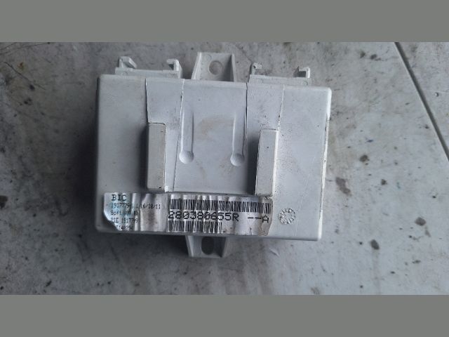 bontott RENAULT MEGANE III Navigáció Elektronika