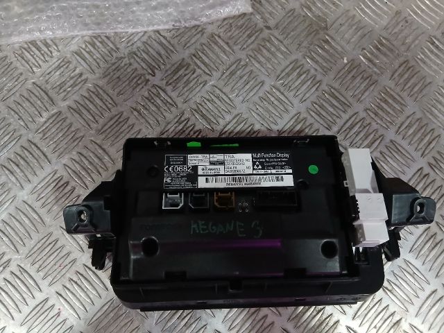 bontott RENAULT MEGANE III Navigációs Fejegység