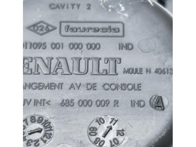 bontott RENAULT MEGANE III Pohártartó