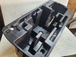 bontott RENAULT MEGANE III Pótkerék Szerszámtartó