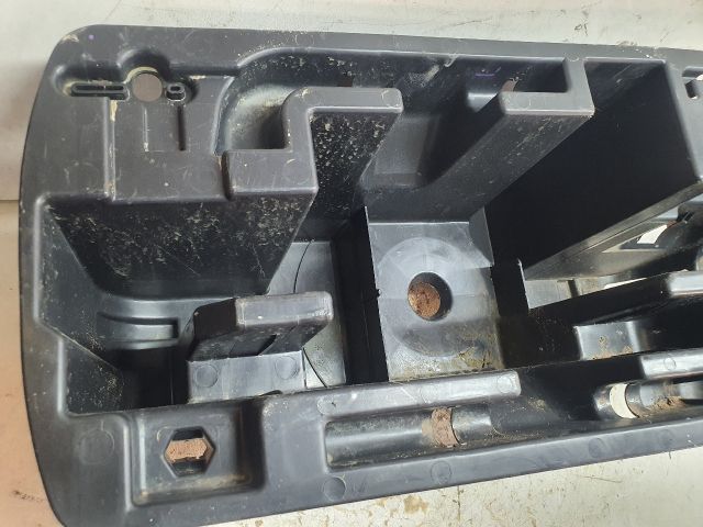 bontott RENAULT MEGANE III Pótkerék Szerszámtartó