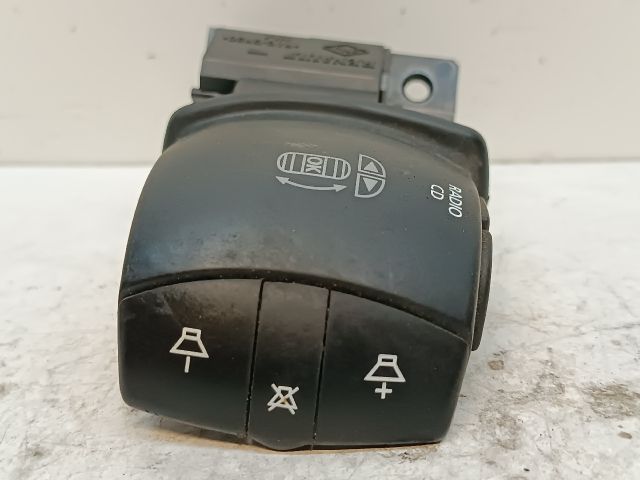 bontott RENAULT MEGANE III Rádió / CD Kapcsoló