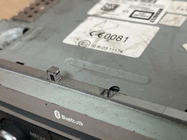 bontott RENAULT MEGANE III Rádió / CD