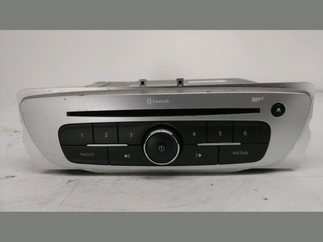 bontott RENAULT MEGANE III Rádió / CD