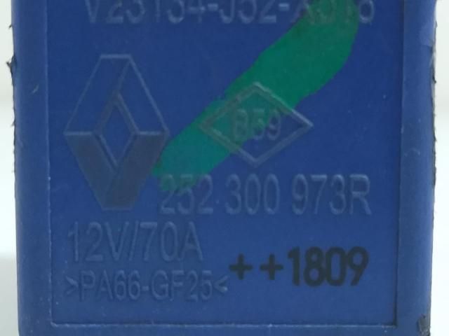 bontott RENAULT MEGANE III Relé