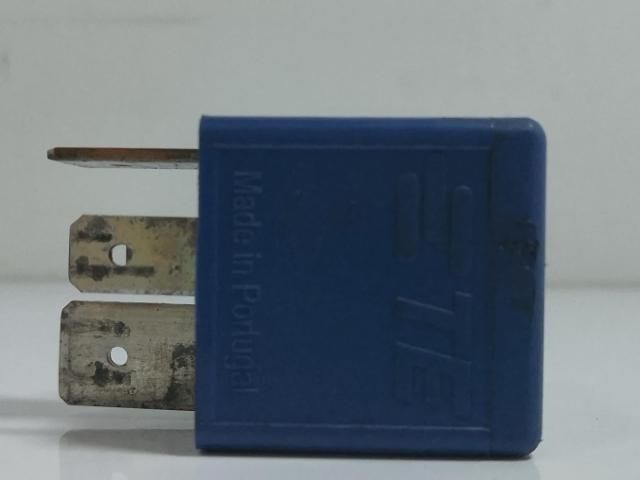 bontott RENAULT MEGANE III Relé