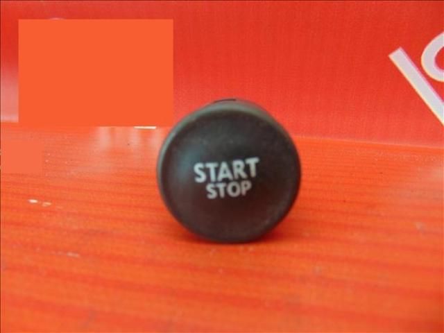 bontott RENAULT MEGANE III Start / Stop Indító Gomb
