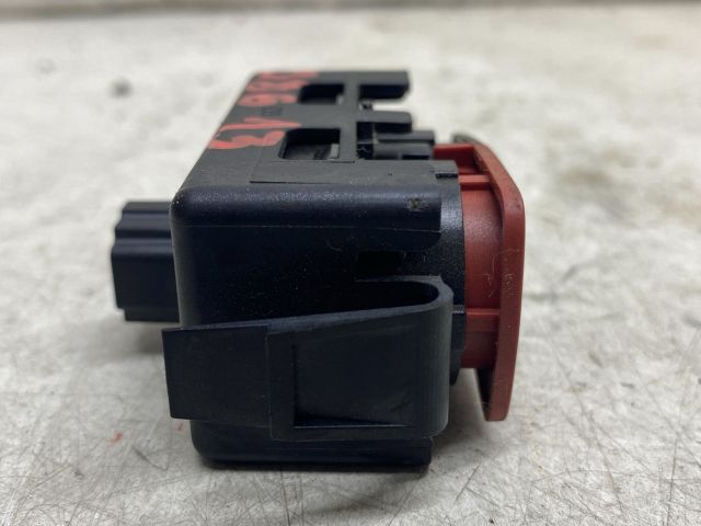 bontott RENAULT MEGANE III Vészvillogó Kapcsoló