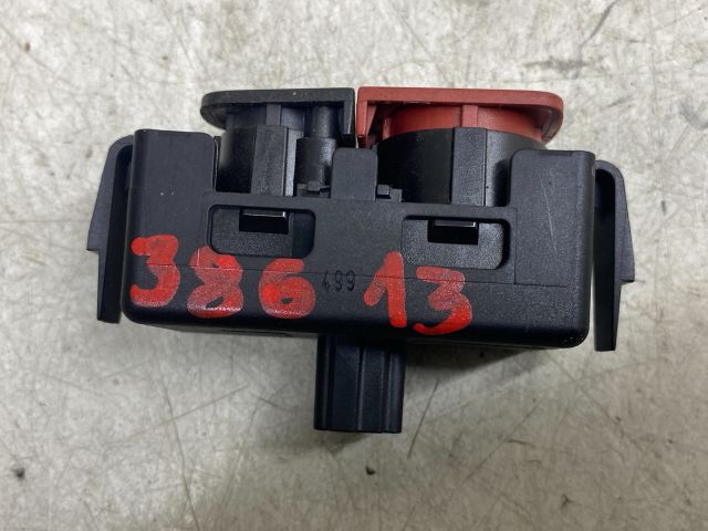 bontott RENAULT MEGANE III Vészvillogó Kapcsoló