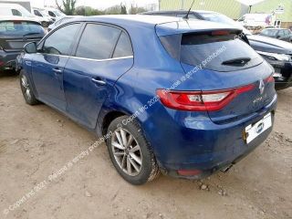 bontott RENAULT MEGANE IV Jobb első Csonkállvány