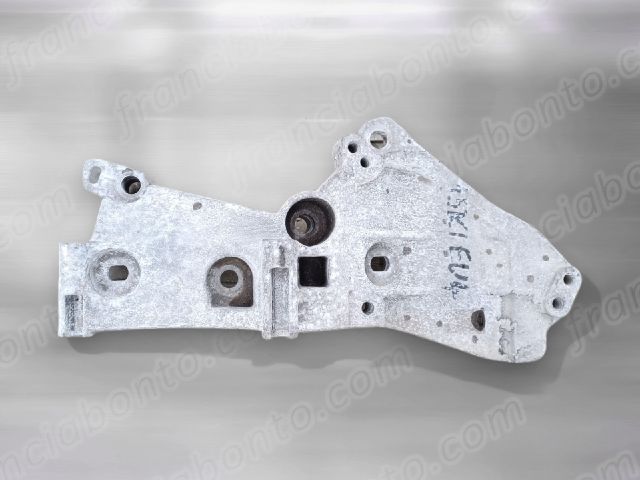 bontott RENAULT MEGANE IV Generátor Tartó Bak