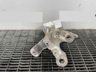 bontott RENAULT MEGANE IV Motor Tartó Bak Jobb