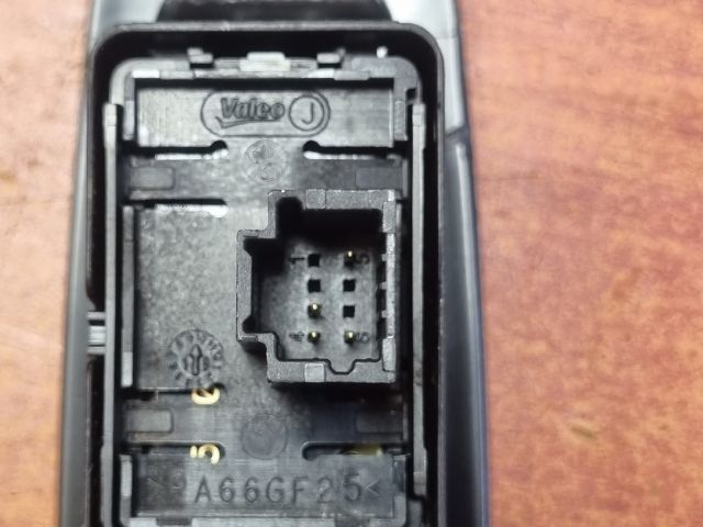 bontott RENAULT MEGANE IV Bal hátsó Ablakemelő Kapcsoló