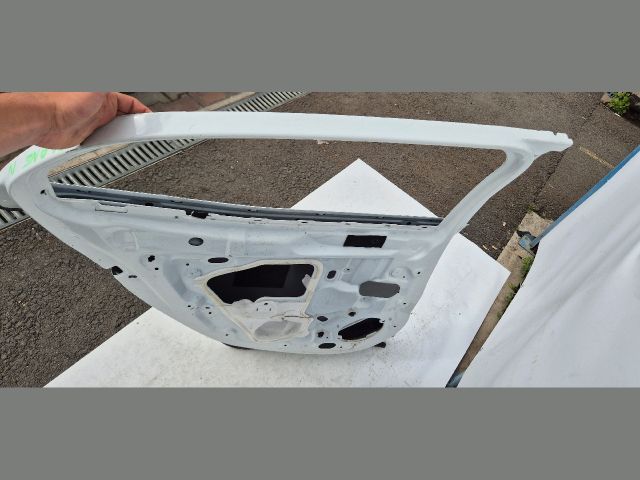 bontott RENAULT MEGANE IV Bal hátsó Ajtó (Üres lemez)