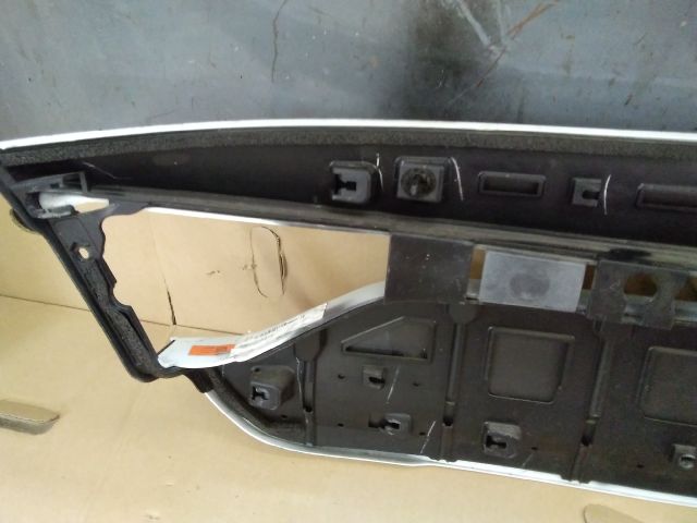 bontott RENAULT MEGANE IV Csomagtérajtó Burkolat Alsó