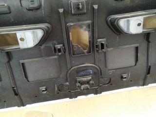 bontott RENAULT MEGANE IV Csomagtérajtó Burkolat Alsó