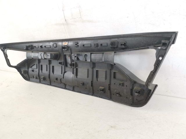 bontott RENAULT MEGANE IV Csomagtérajtó Díszléc