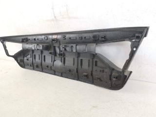 bontott RENAULT MEGANE IV Csomagtérajtó Díszléc