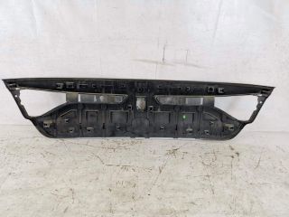 bontott RENAULT MEGANE IV Csomagtérajtó Díszléc