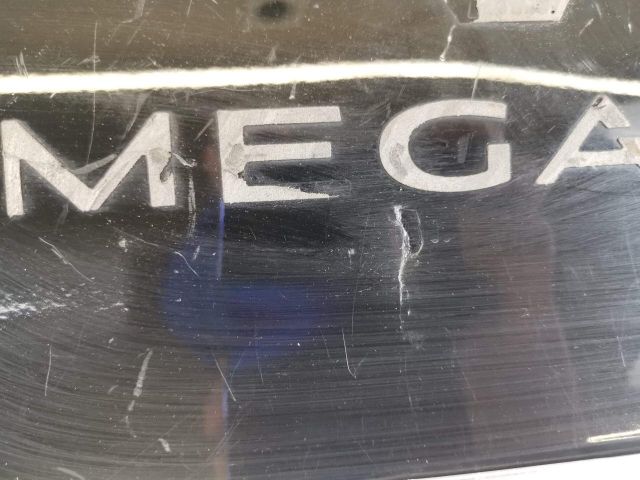 bontott RENAULT MEGANE IV Csomagtérajtó Díszléc