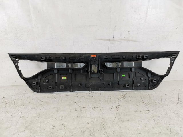 bontott RENAULT MEGANE IV Csomagtérajtó Díszléc