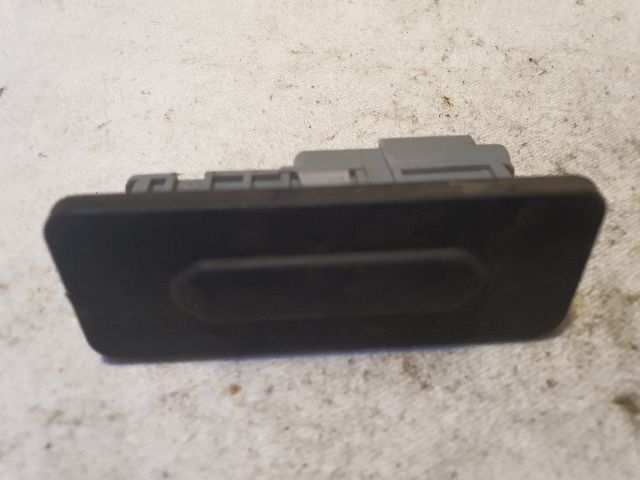 bontott RENAULT MEGANE IV Csomagtérajtó Kilincs