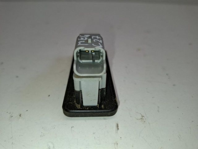 bontott RENAULT MEGANE IV Csomagtérajtó Kilincs