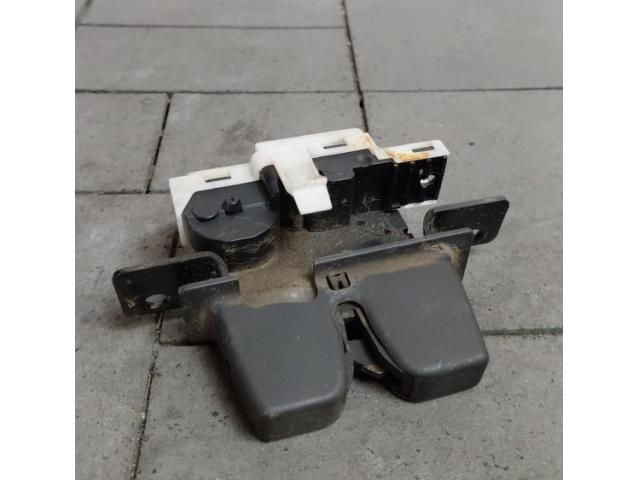 bontott RENAULT MEGANE IV Csomagtérajtó Zárszerkezet