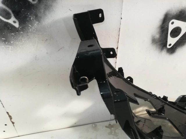 bontott RENAULT MEGANE IV Első Lökhárító Alsó Középső Díszrács