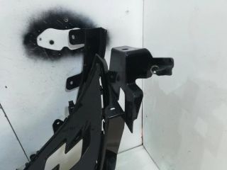 bontott RENAULT MEGANE IV Első Lökhárító Alsó Középső Díszrács