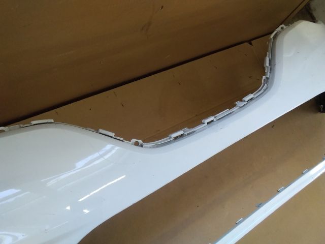 bontott RENAULT MEGANE IV Első Lökhárító (Üresen)