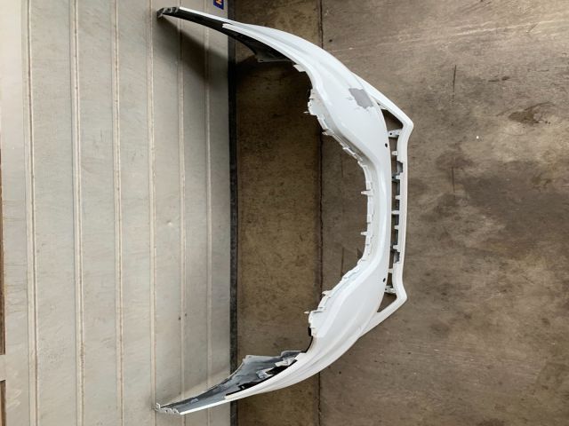 bontott RENAULT MEGANE IV Első Lökhárító (Üresen)